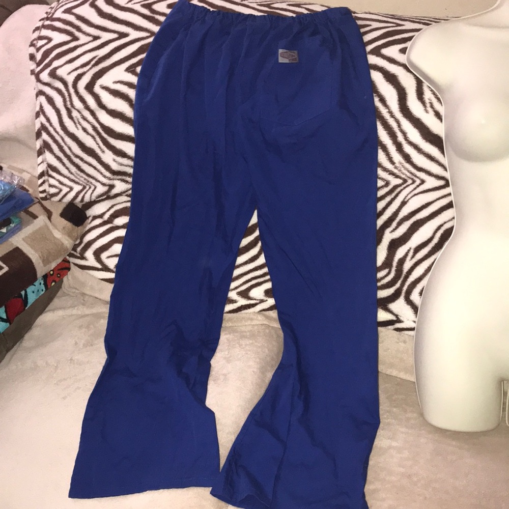 Scrub zone small blue pants 💕
